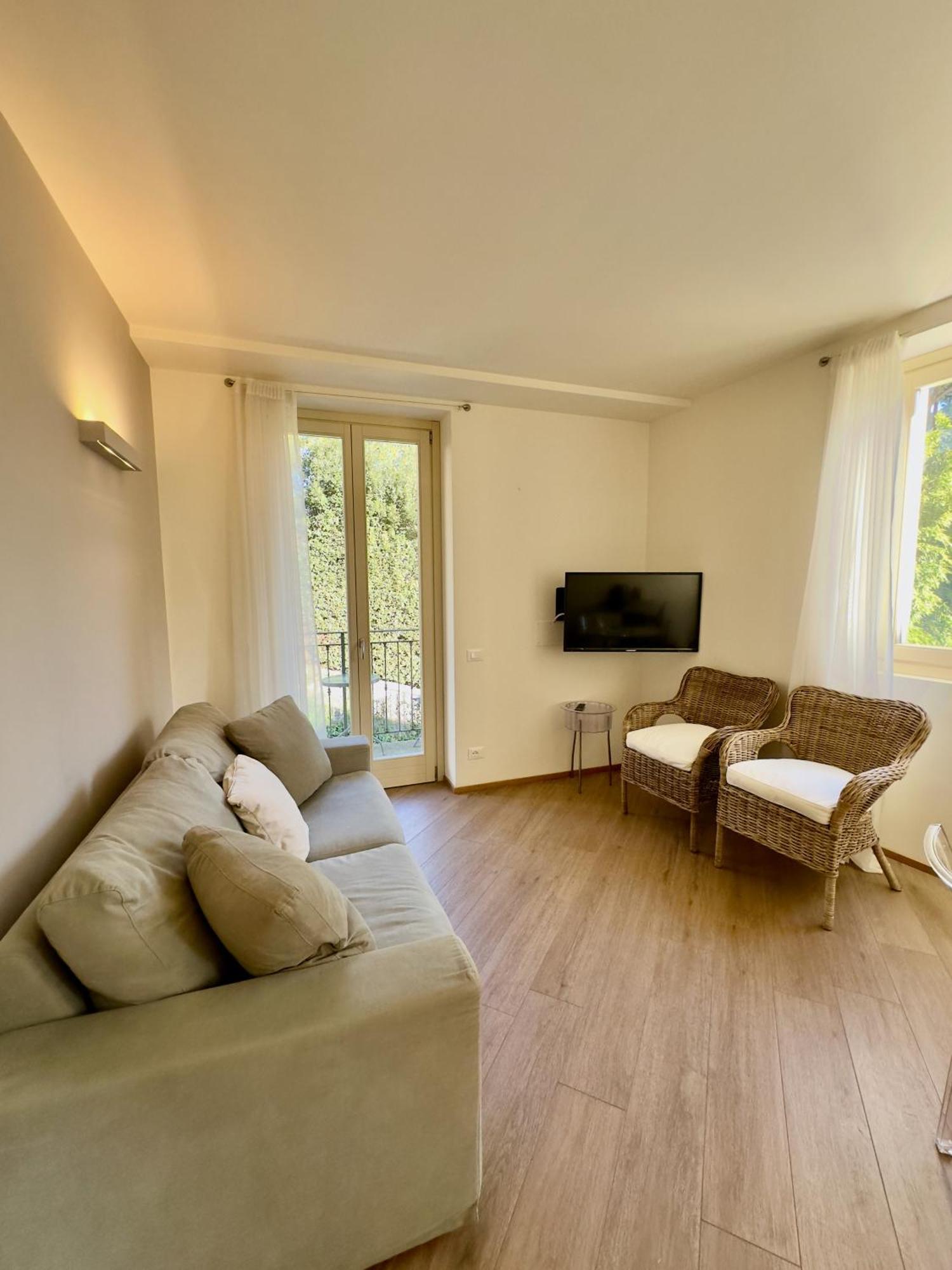 Residence Matilde Oliveto Lario Eksteriør bilde