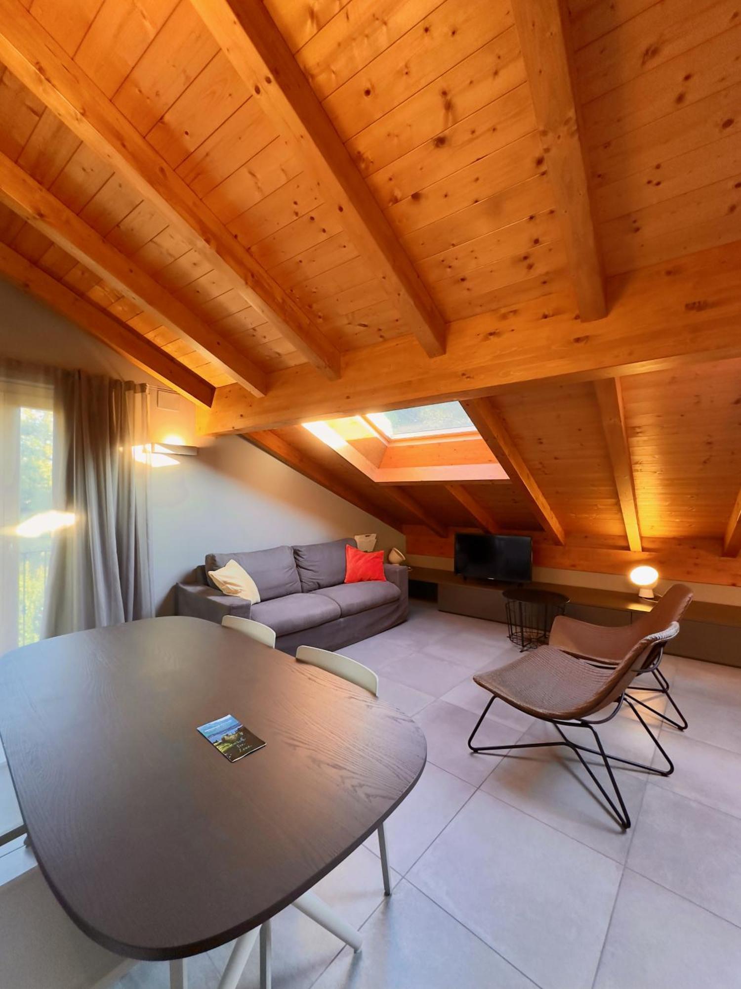 Residence Matilde Oliveto Lario Eksteriør bilde