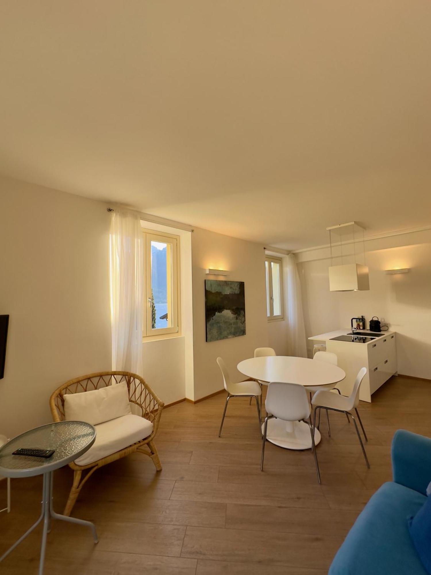 Residence Matilde Oliveto Lario Eksteriør bilde